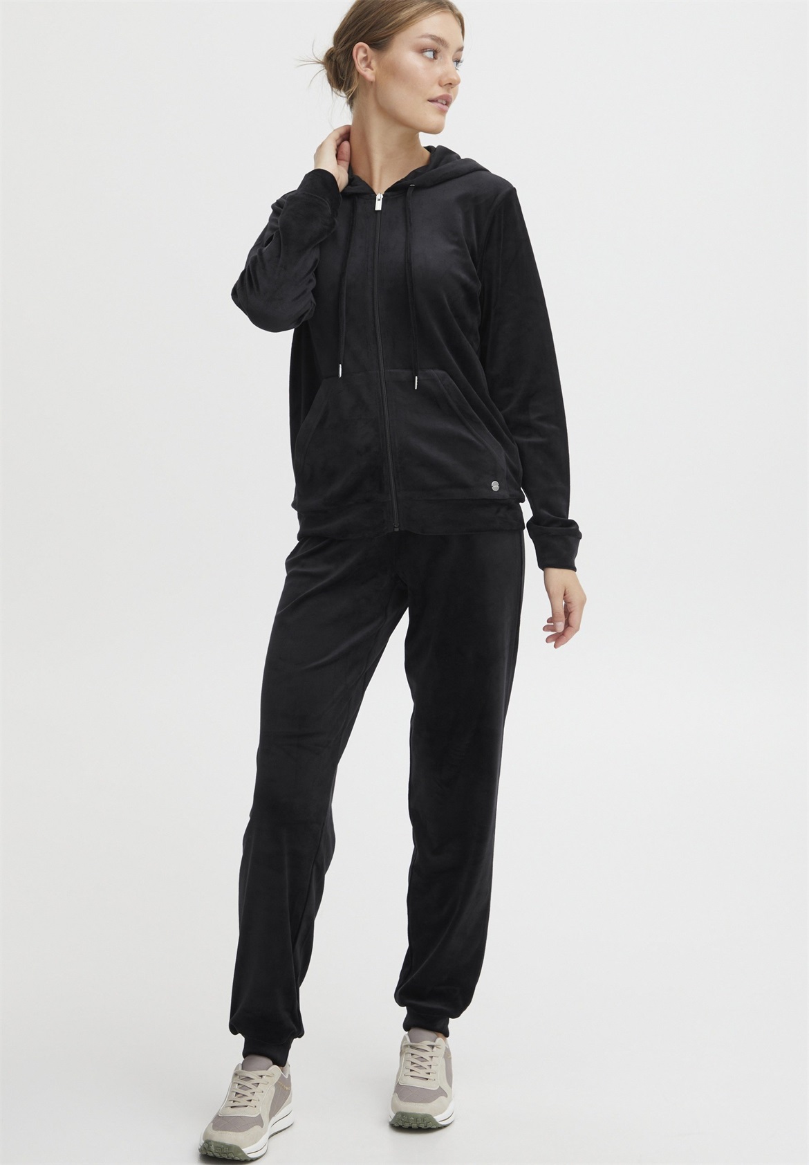 Oxmo OXMITTA - Trainingsanzug - black/schwarz