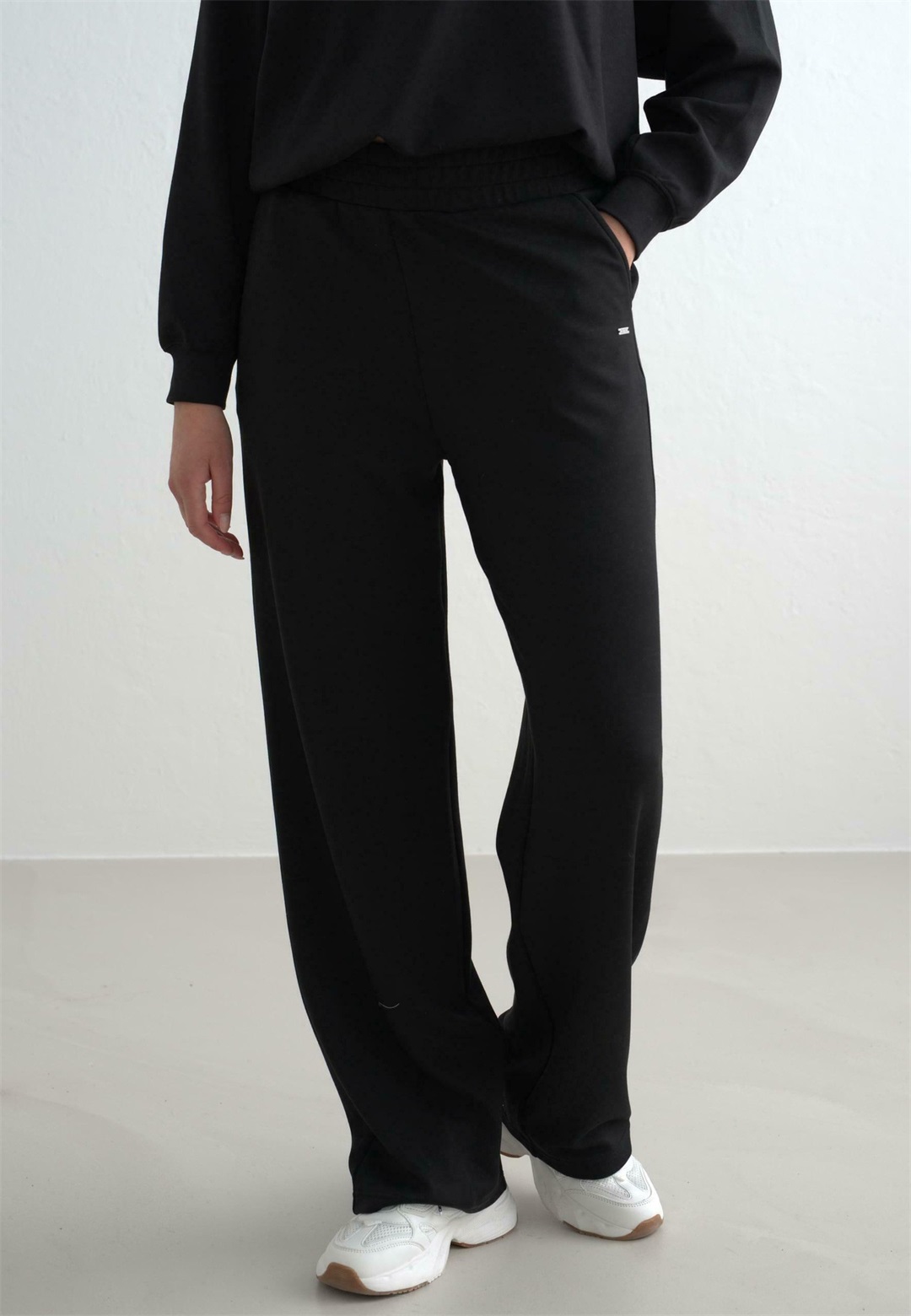 aim’n® COMFY WIDE - Jogginghose - black/schwarz