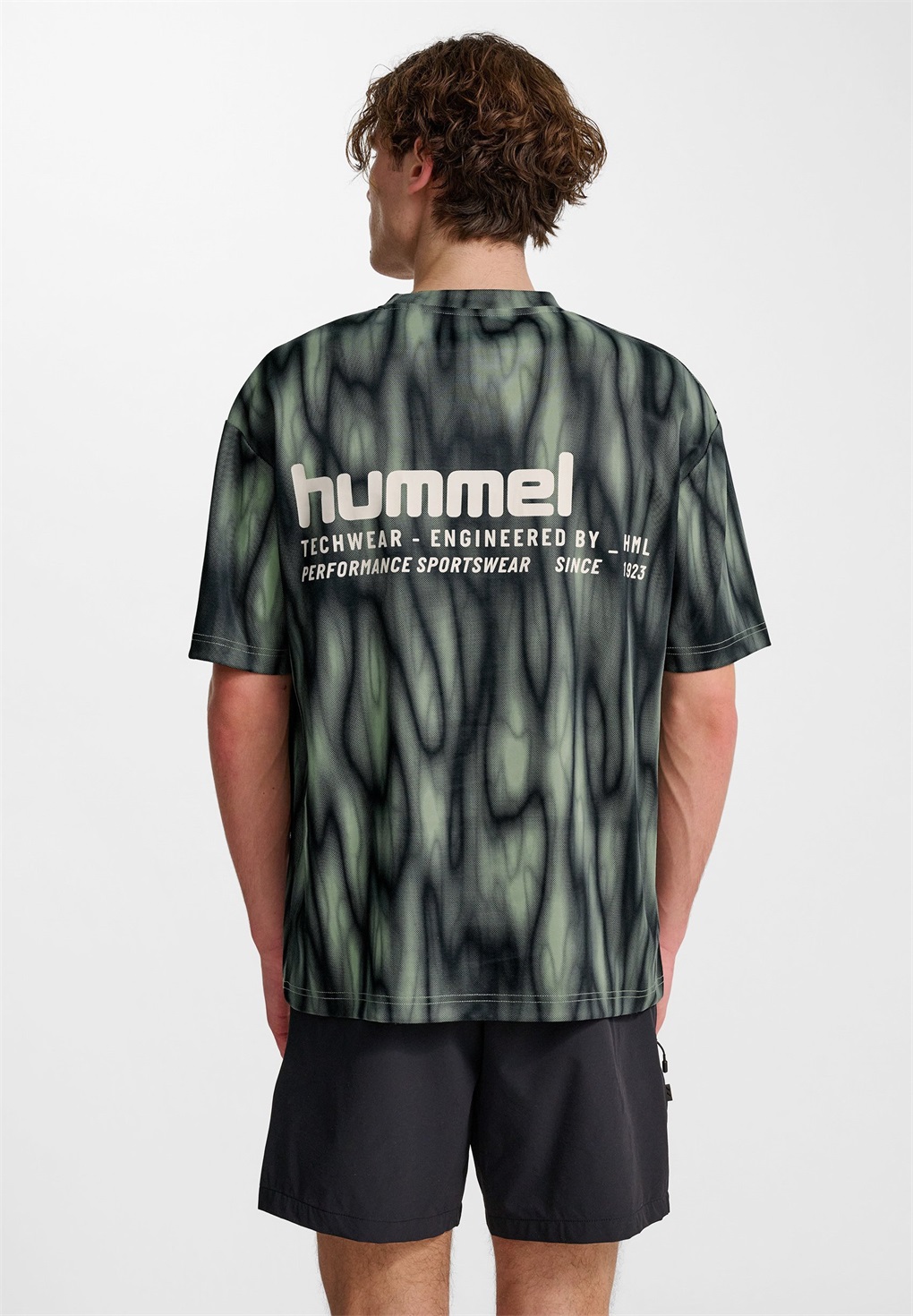 Hummel HIIT LOOSE - Sport T-Shirt - seagrass/grün