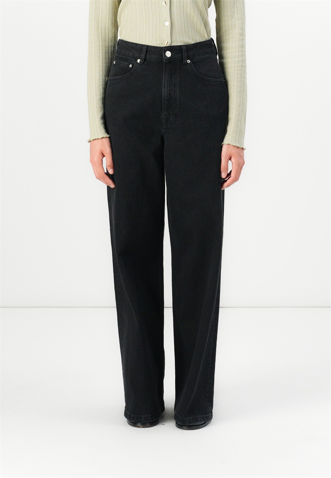IVY OAK PRIJANKA - Flared Jeans - black denim