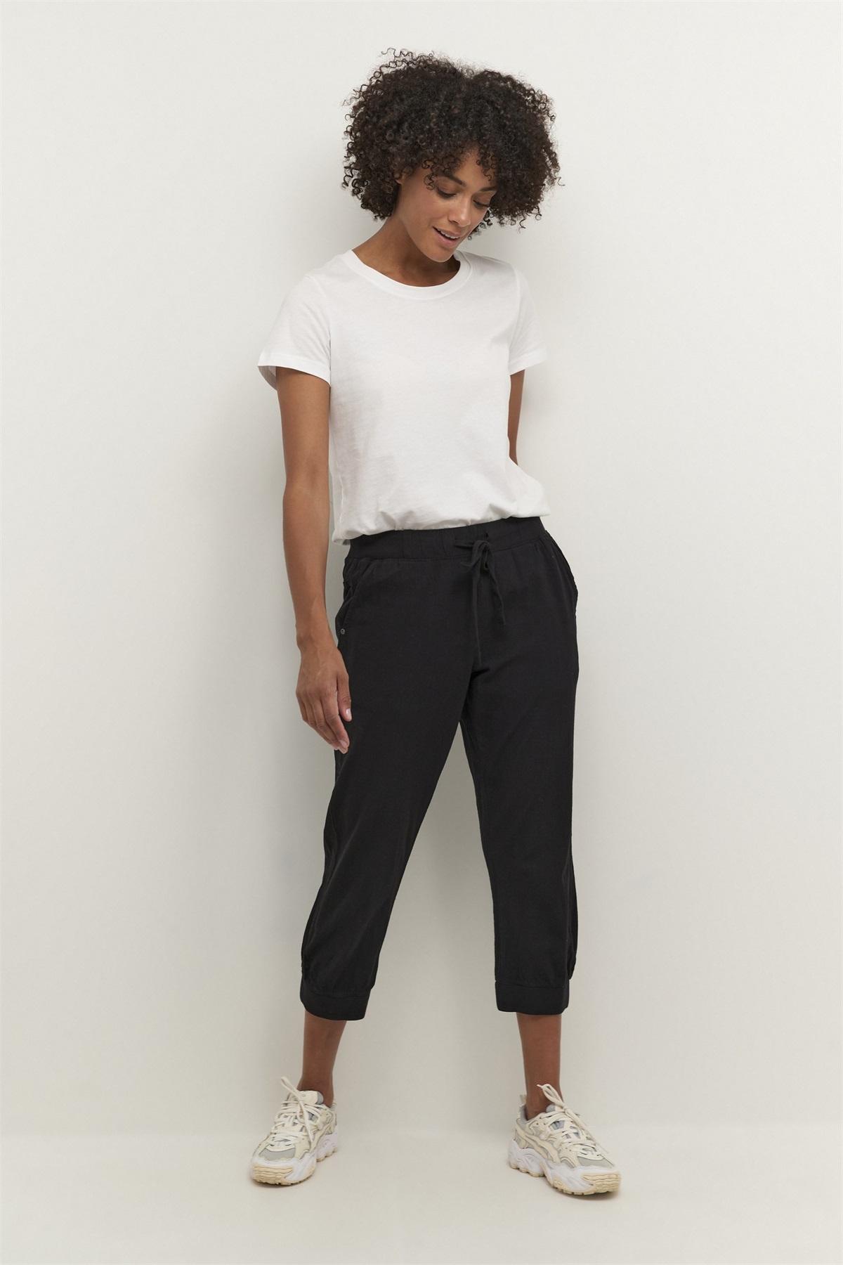 Kaffe KANAYA CAPRI - Stoffhose - black deep/schwarz