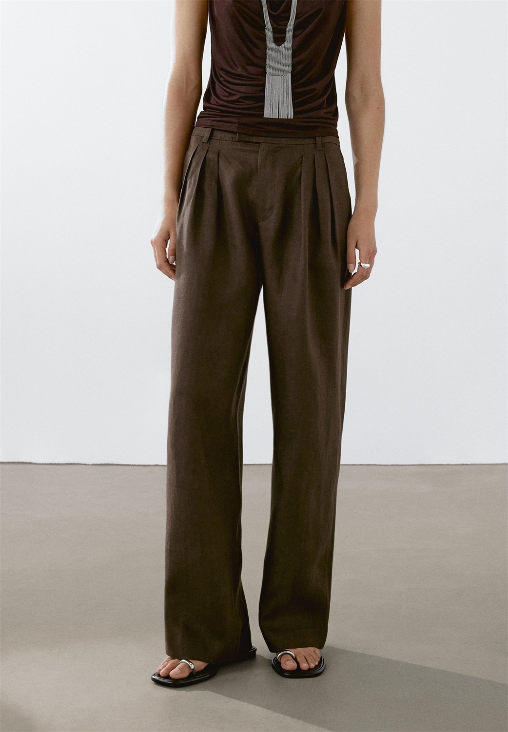 Massimo Dutti TRIPLE DARTED - Stoffhose - mottled dark brown/dunkelbraun-meliert