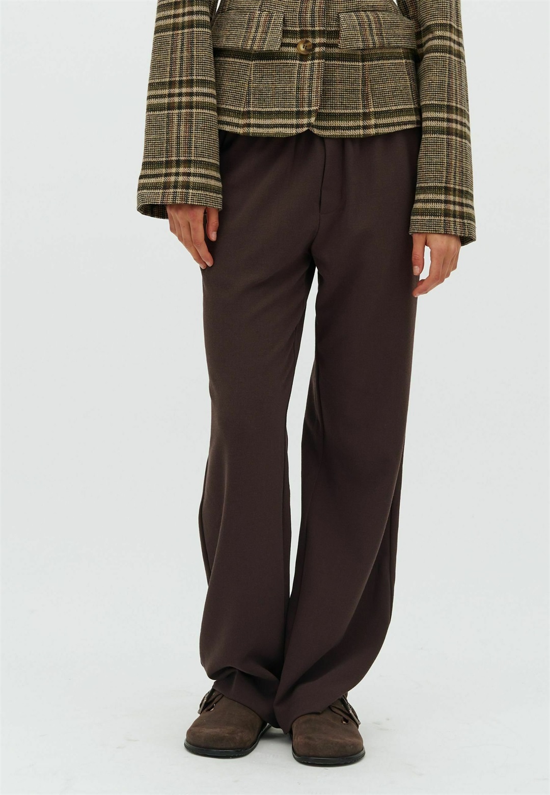 mbyM PHILLIPA - Stoffhose - java/braun mbyM PHILLIPA - Stoffhose - java/braun