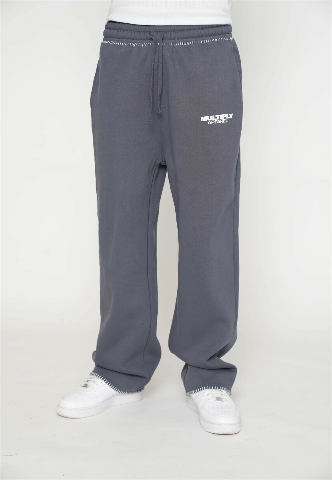 Multiply Apparel OVERSIZE JOGGER BRODERIE - Stoffhose - odyssey gray/blau