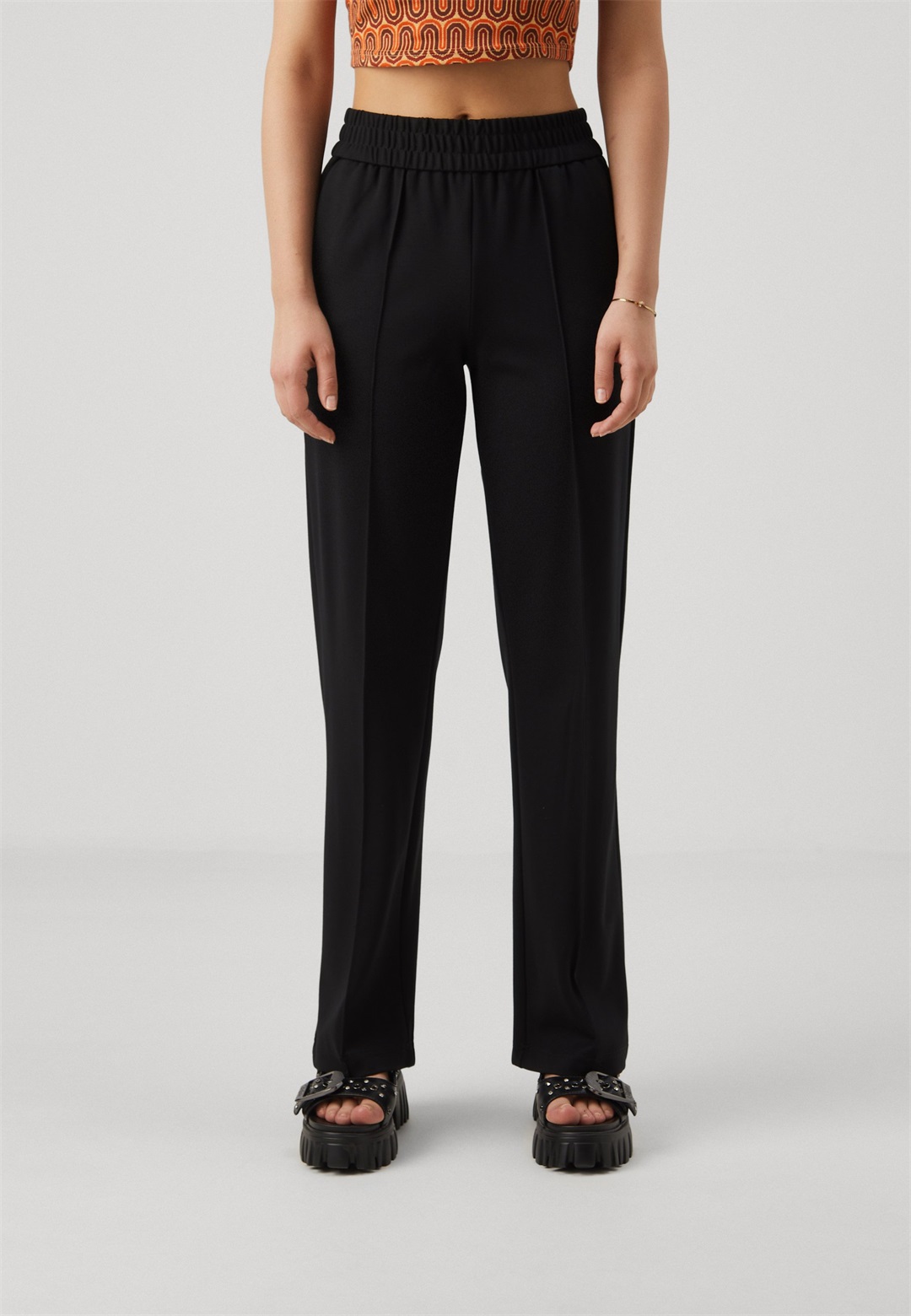 ONLY ONLPOPTRASH SUKI LIFE PANT - Jogginghose - black/schwarz