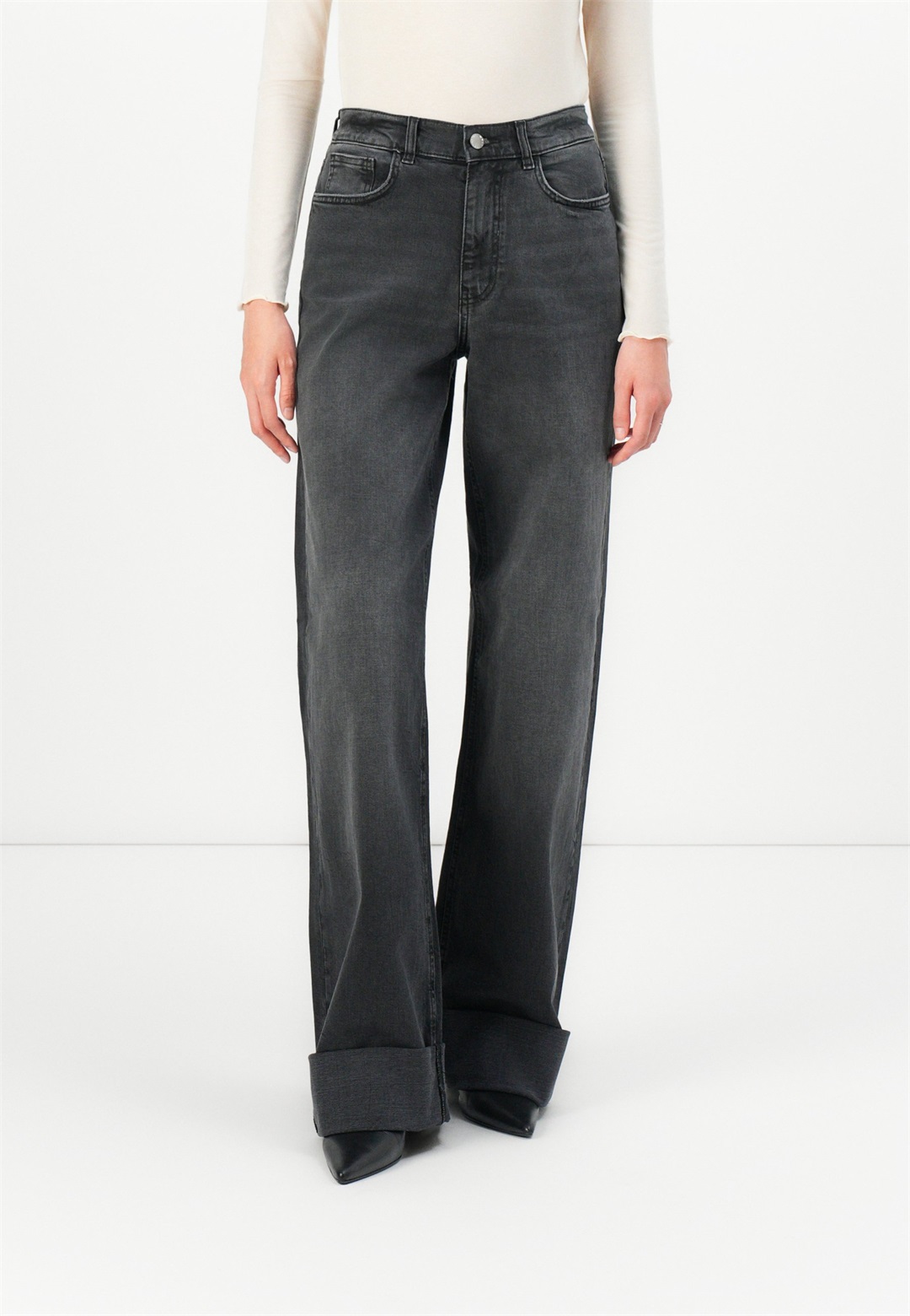 ONLY ONLBROOME WIDE LEG FOLD UP - Wide Leg - washed black/black denim