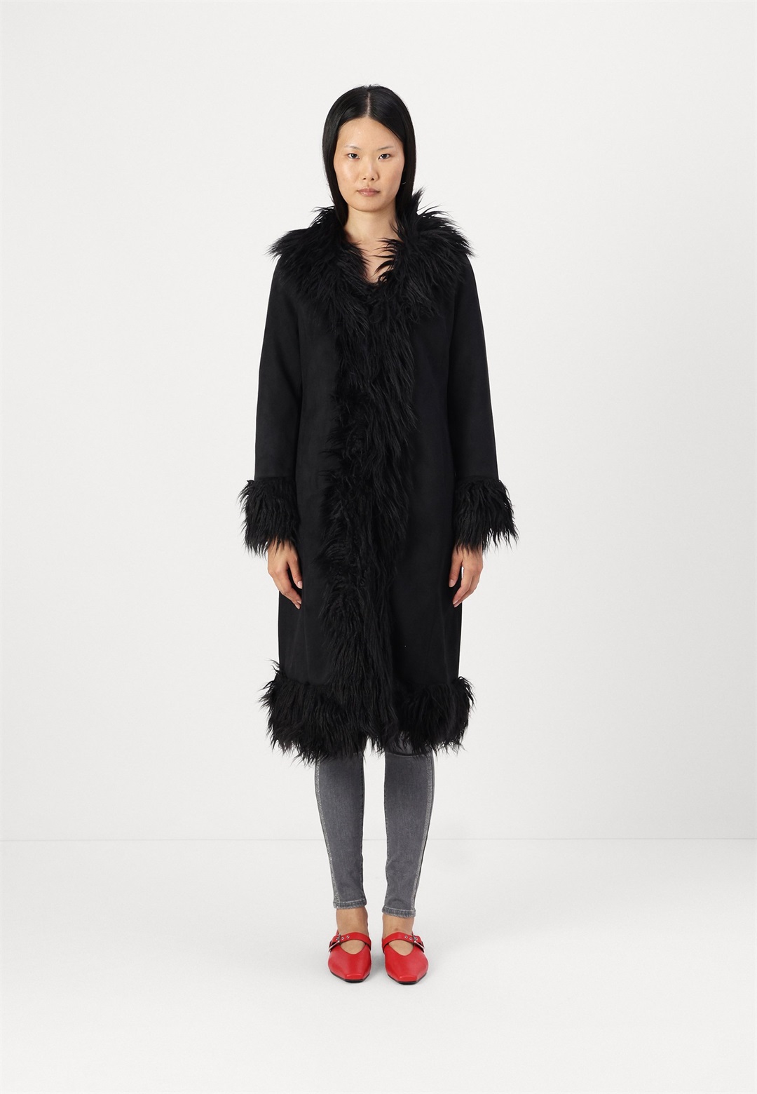 ONLY ONLVIENNA SUEDE COAT - Klassischer Mantel - black/schwarz ONLY ONLVIENNA SUEDE COAT - Klassischer Mantel - black/schwarz
