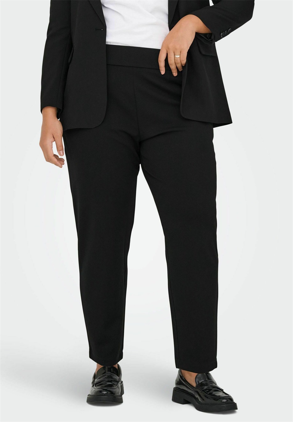 ONLY Carmakoma CARSTILLA - Stoffhose - black/schwarz