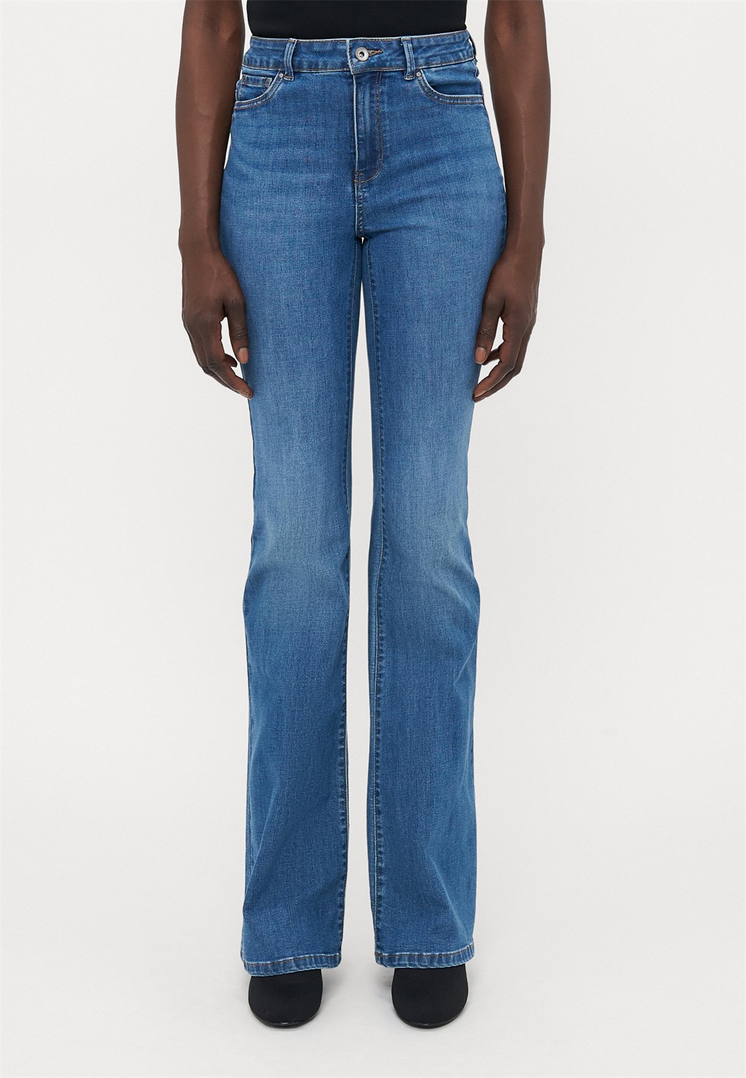 ONLY Tall ONLROSE RETRO - Flared Jeans - medium blue denim/blue denim