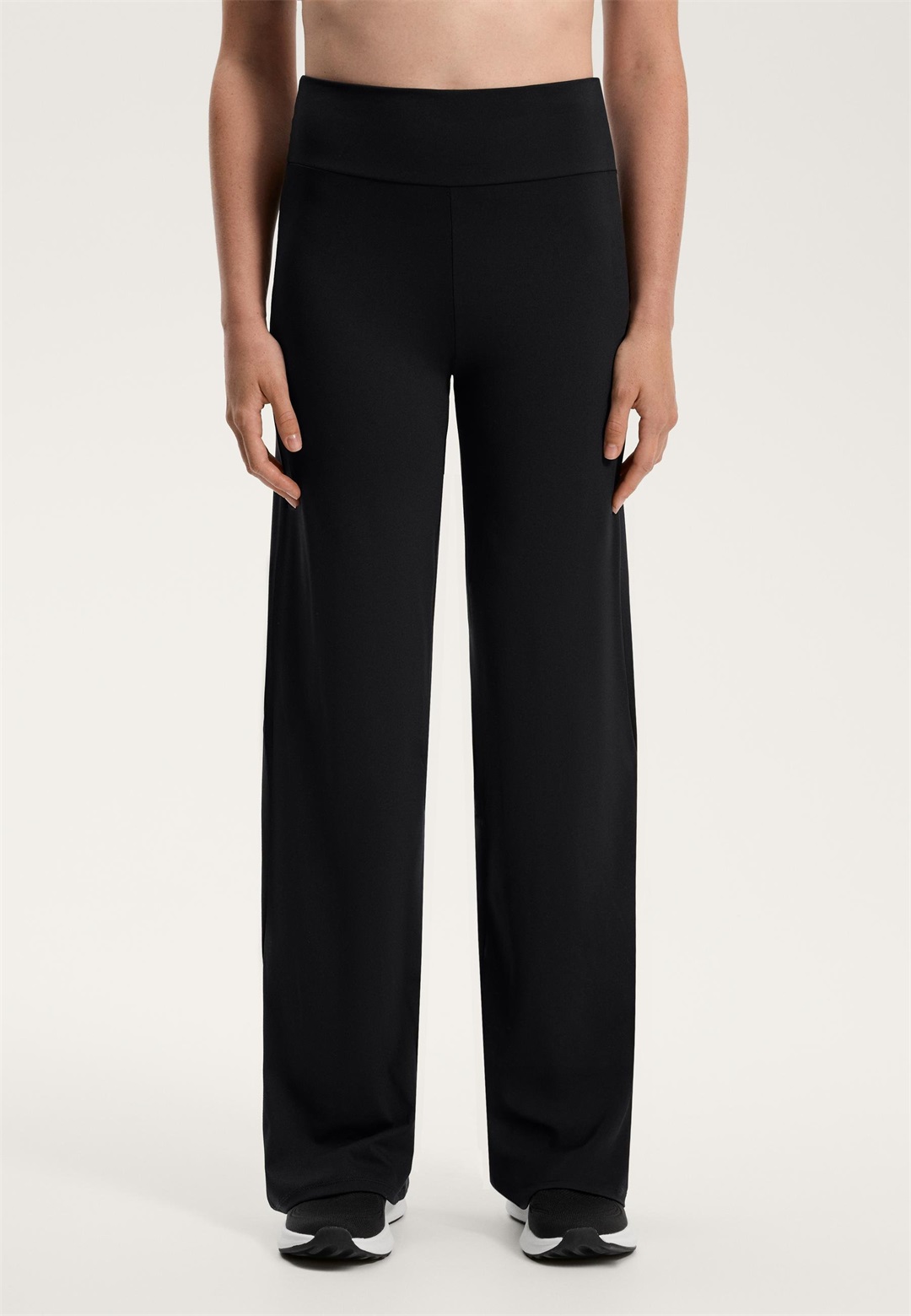 OYSHO COMFORTLUX HIGH-RISE STRAIGHT LEG FULL LENGTH - Jogginghose - black/schwarz