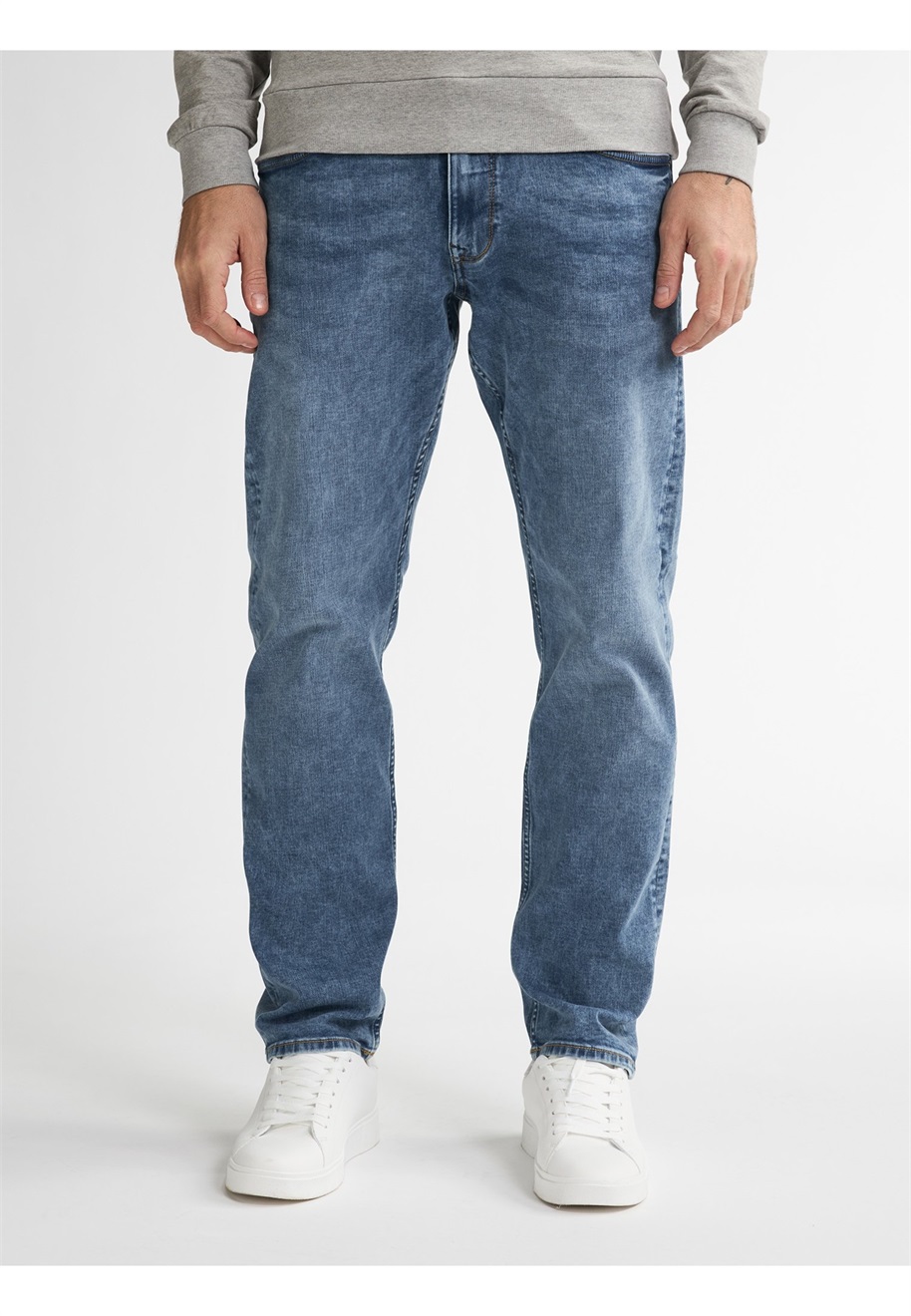 Petrol Industries RUSSEL - Jeans Straight Leg - light used/light-blue denim