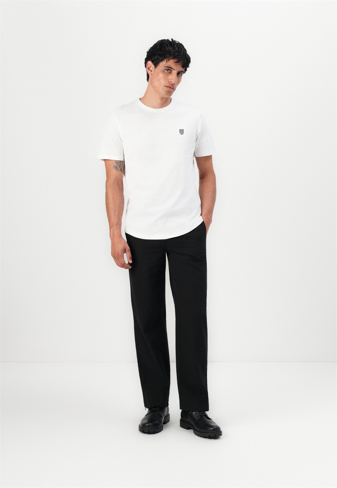 Pier One 5 PACK BASIC CURVED HEM - T-Shirt basic - bright white/weiß