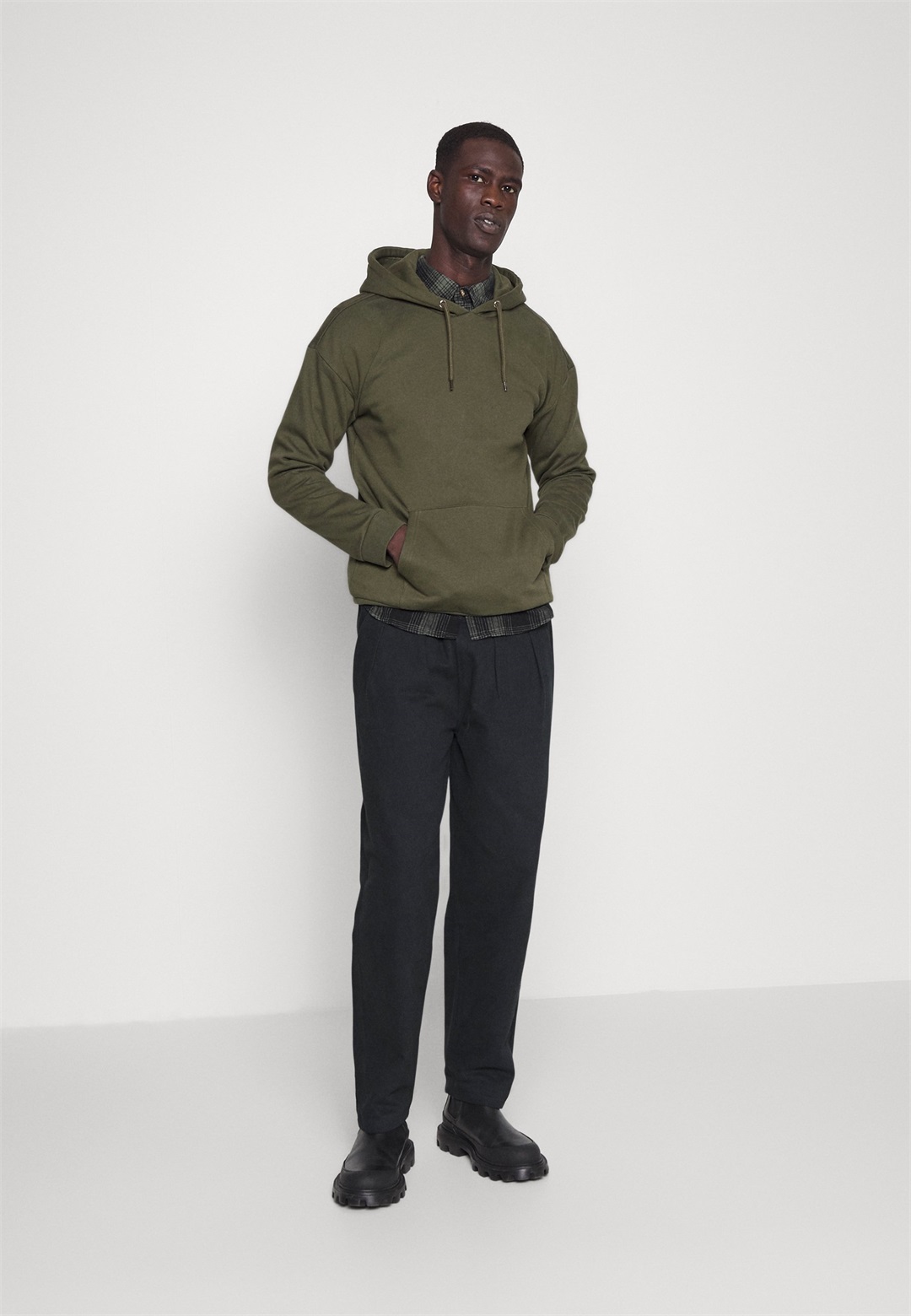 Pier One 2 PACK - Sweatshirt - olive/grey/oliv