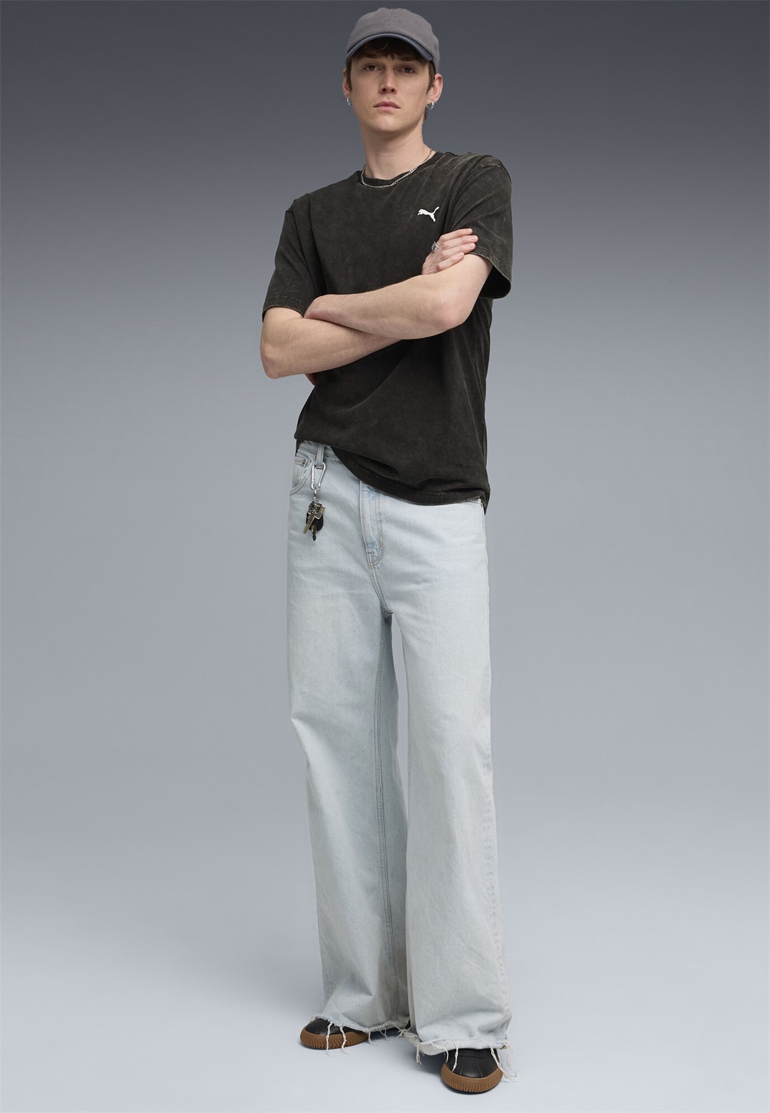 Puma ESSENTIALS ELEVATED RELAXED WASH - T-Shirt basic - black/schwarz