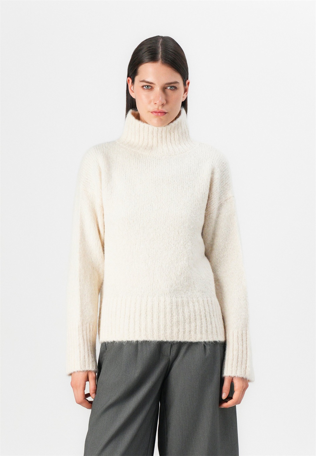 Selected Femme SLFGABRIELLA HIGH NECK - Strickpullover - birch/offwhite