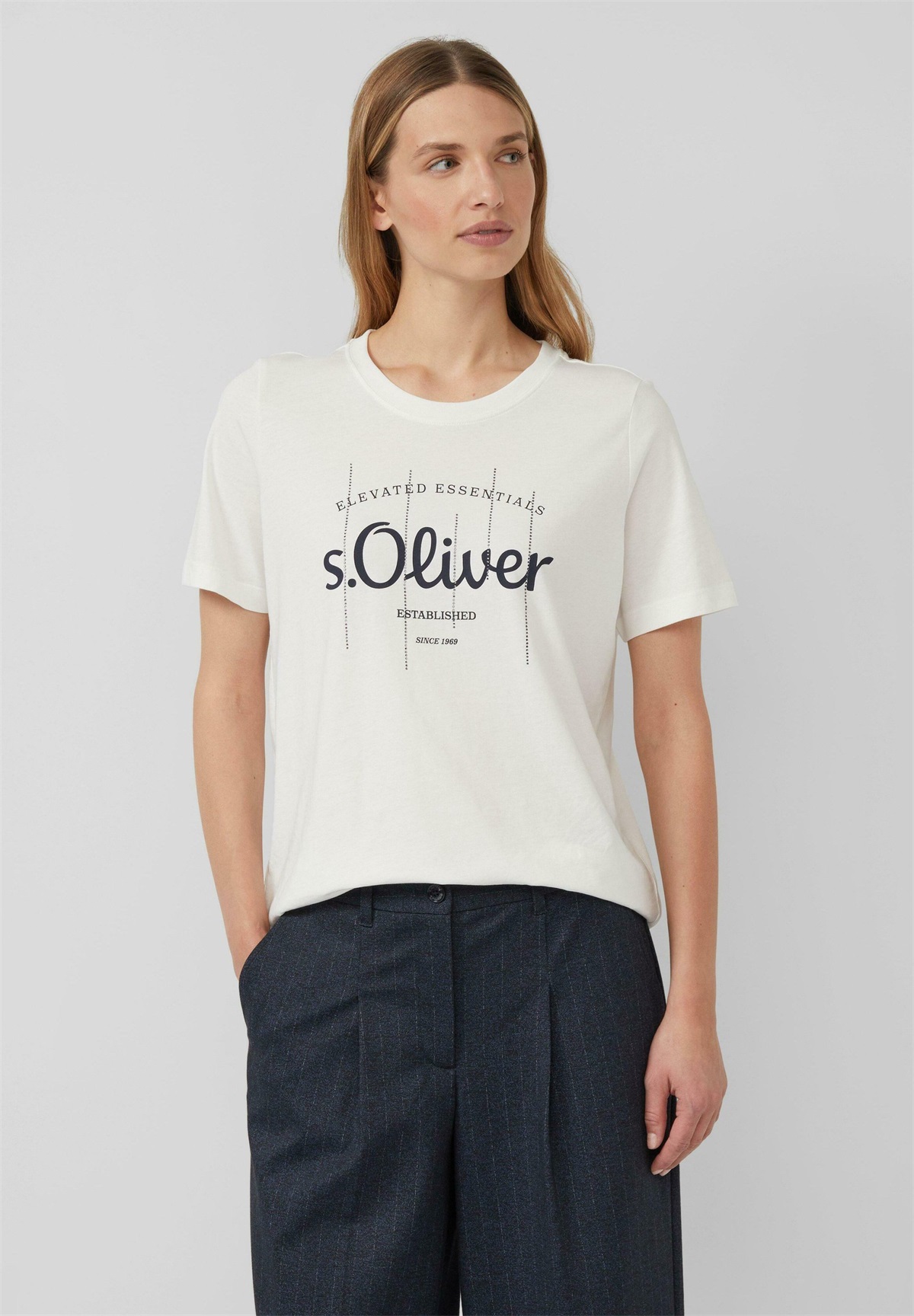 s.Oliver MIT LOGO UND SCHMUCKSTEINEN - T-Shirt print - creme/dunkelblau