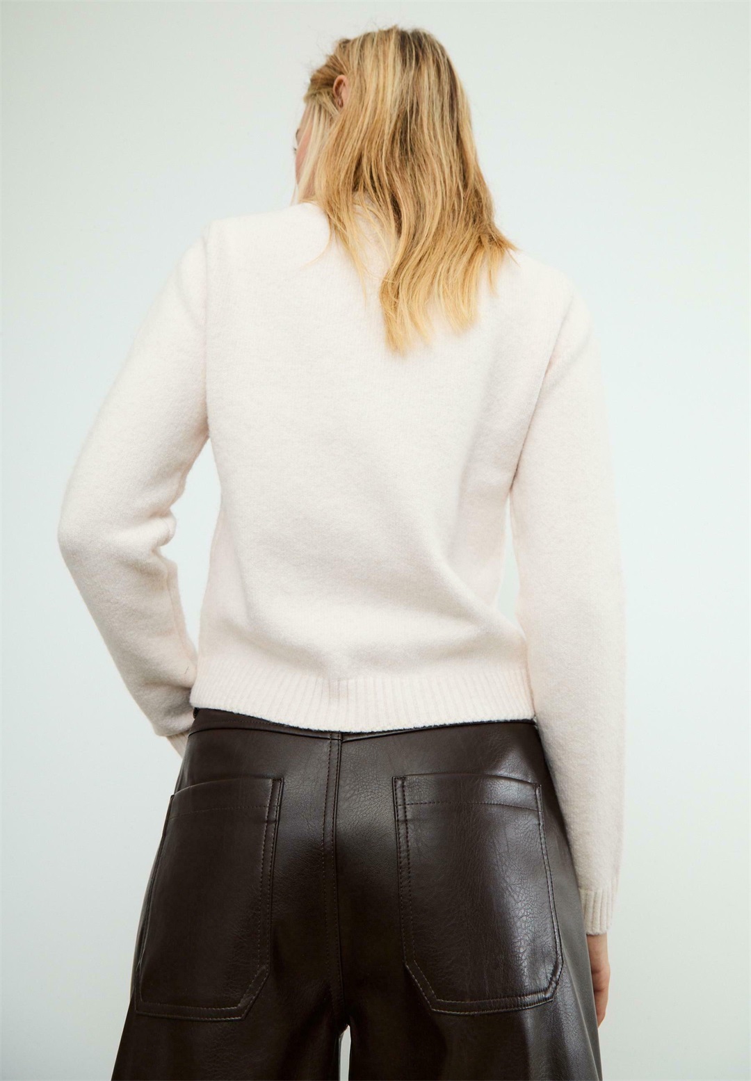 Stradivarius WITH PLACEMENT SLOGAN - Strickpullover - white/weiß