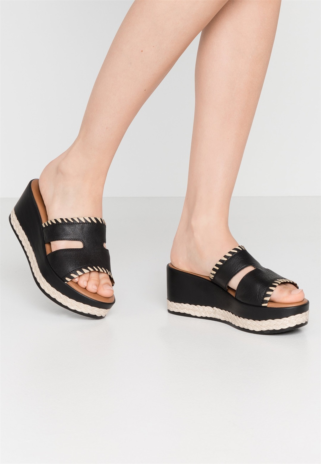 Tamaris Pantolette hoch - black/natural/schwarz