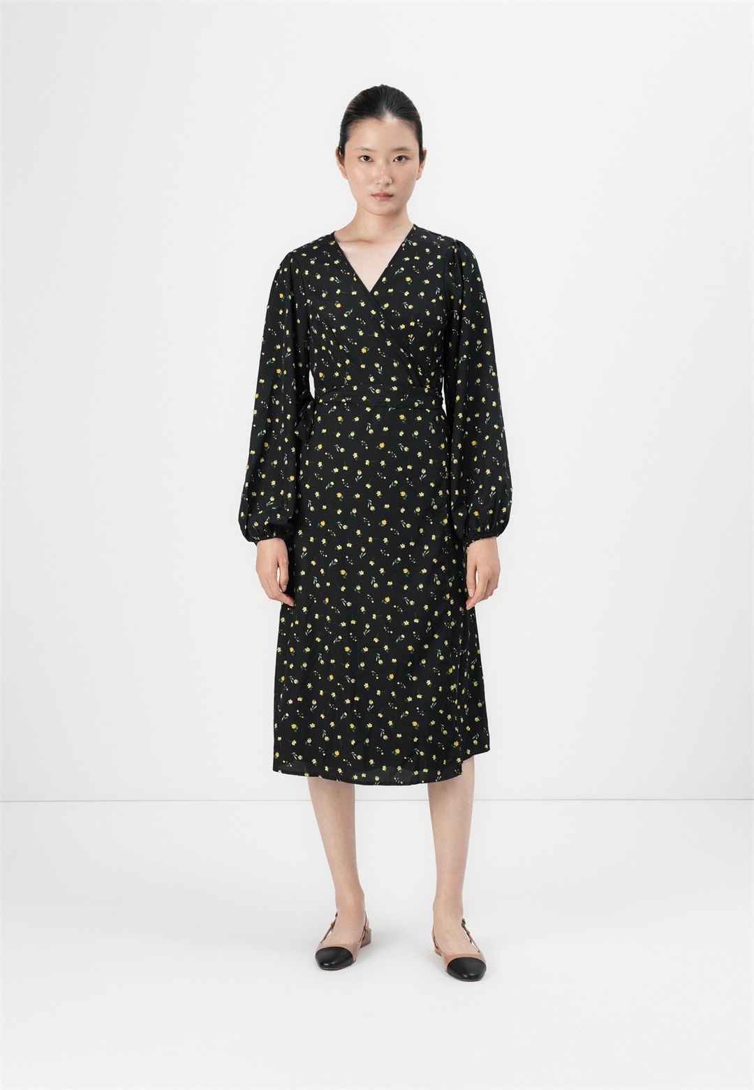 VILA VIELLIE V NECK DRESS - Freizeitkleid - black/yellow/schwarz
