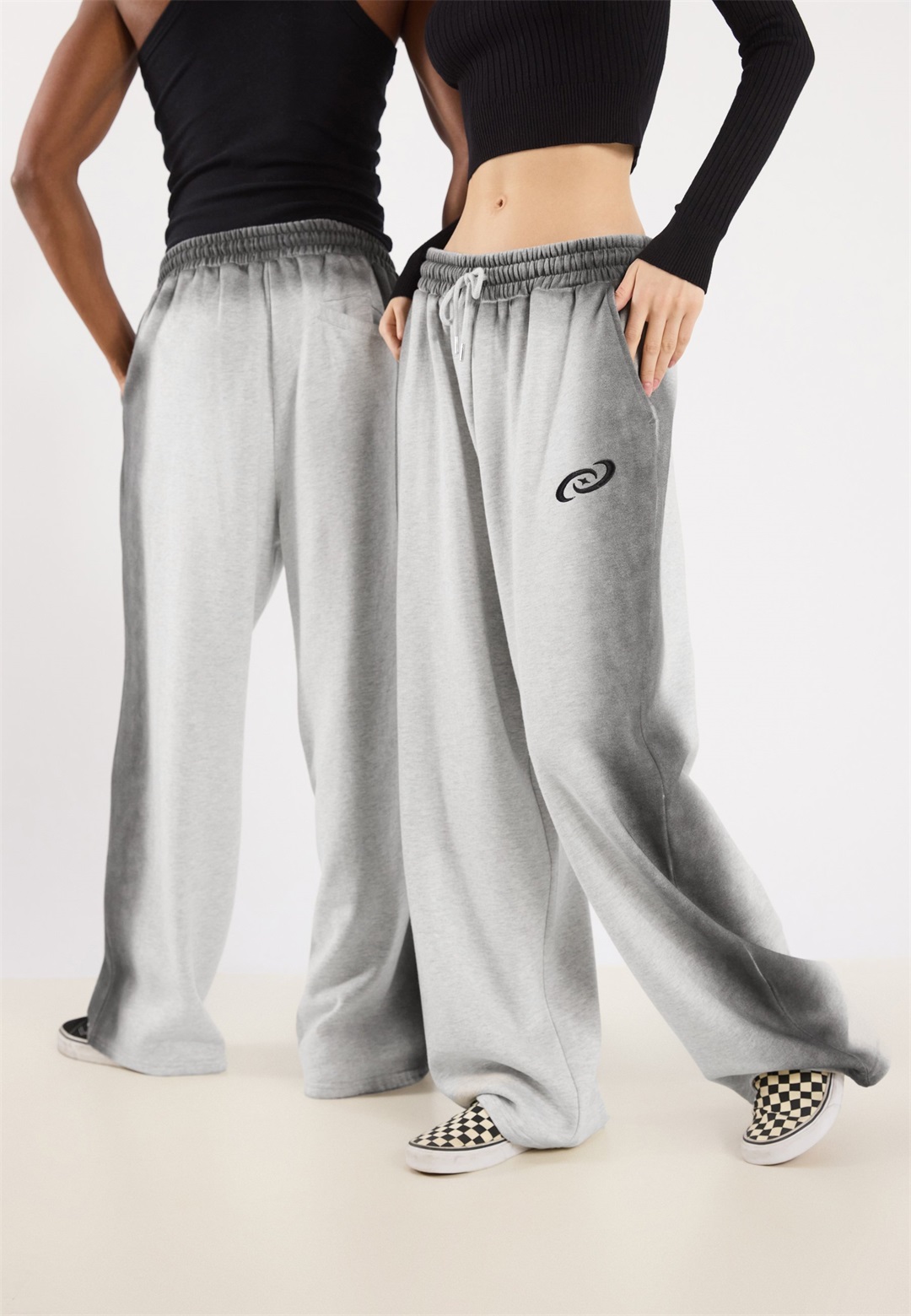 YOURTURN UNISEX - Jogginghose - light grey/hellgrau